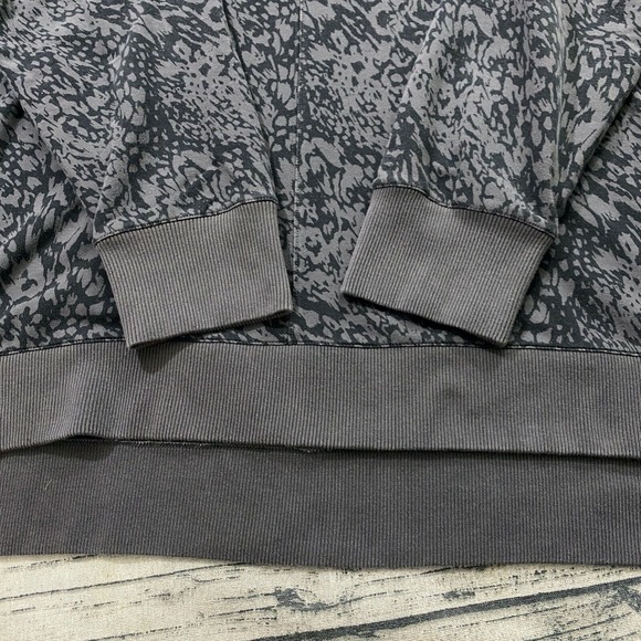 Garnet Hill Womens XL Leopard Animal Printed Side Button‎ Hoodie Sweatshirt - Picture 8 of 11